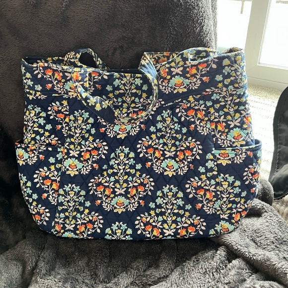 Vera Bradley Handbags - Vera Bradley Tote Bag